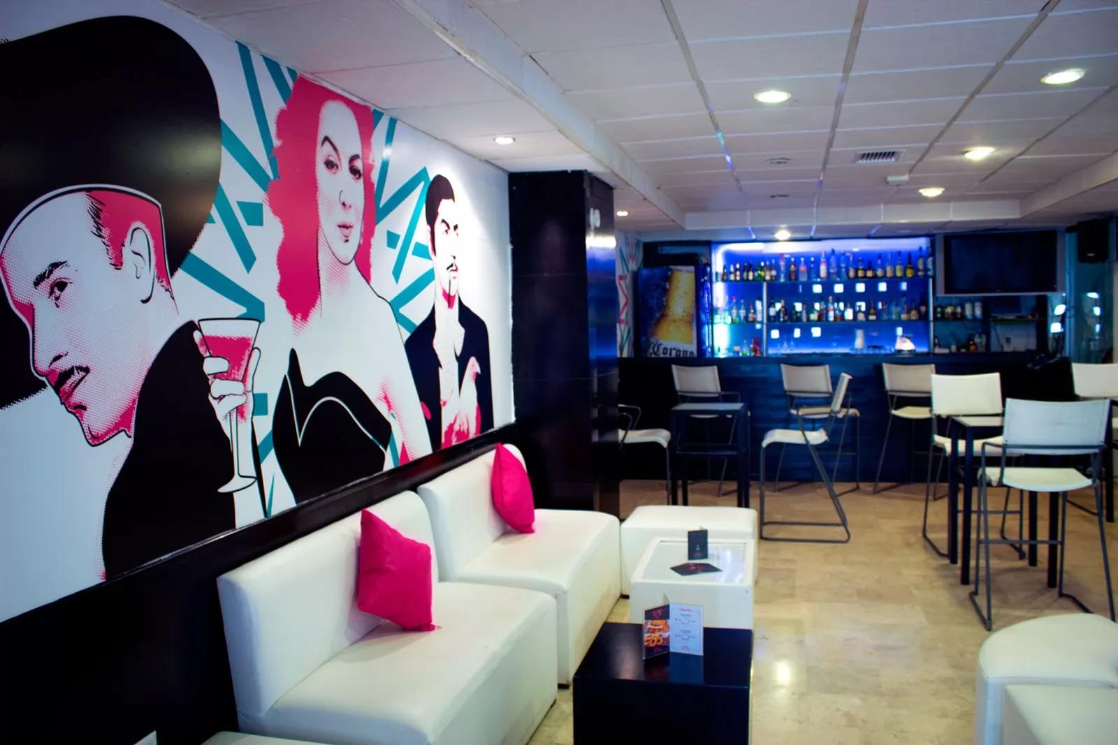 Restaurant Bar 11/12